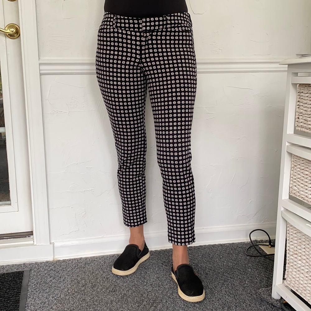 Old Navy Pixie Ankle Pants